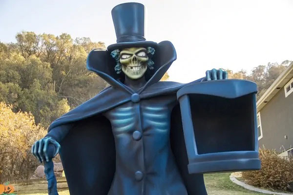3D character model of the hatbox ghost Closeup