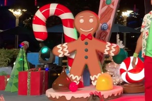 Disney Holiday Stage Foam Sculpture of the Gingerbread man