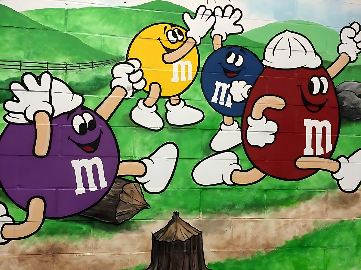 Candy-Mascots-M&M