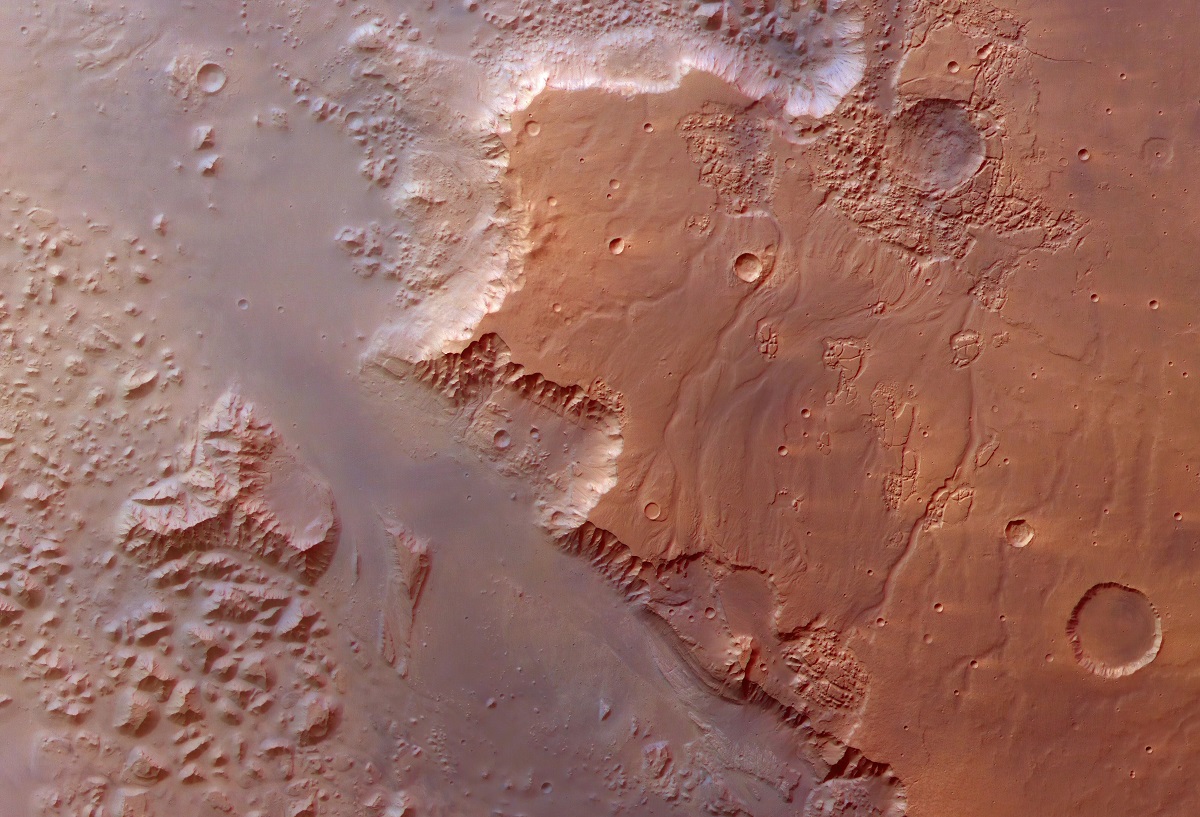 Eos Chasma-Southern Part of Valles Marineris