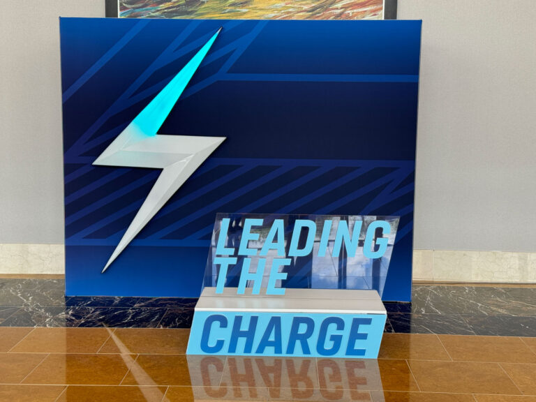 LED-lit Lightning Bolt 3D Prop