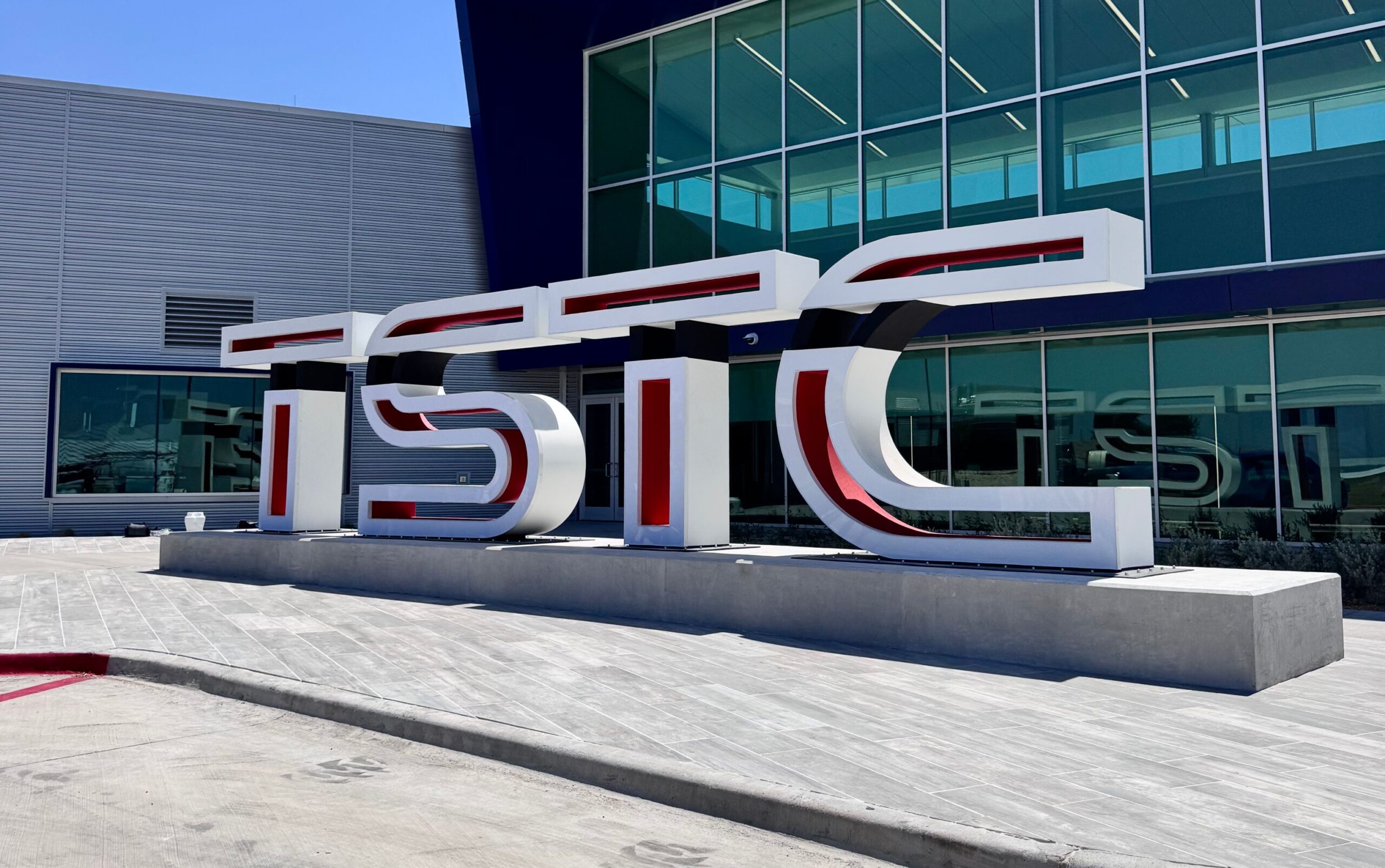 Daytime view of the dimensional TSTC campus letter display