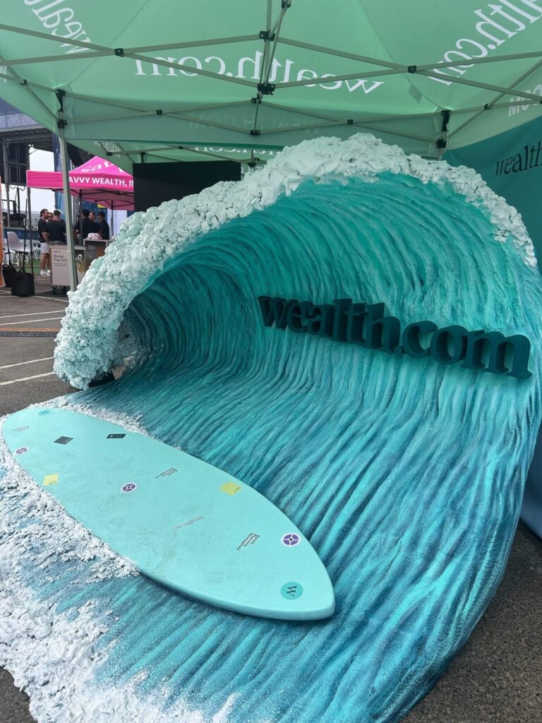 Giant Wave Prop for Wealth.com