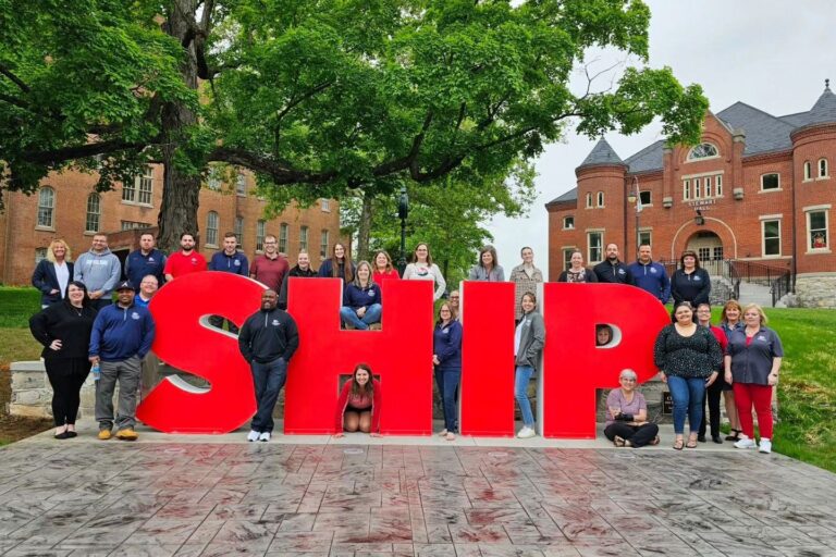 SHIP - Plaza Metal Letter Photo Landmarks