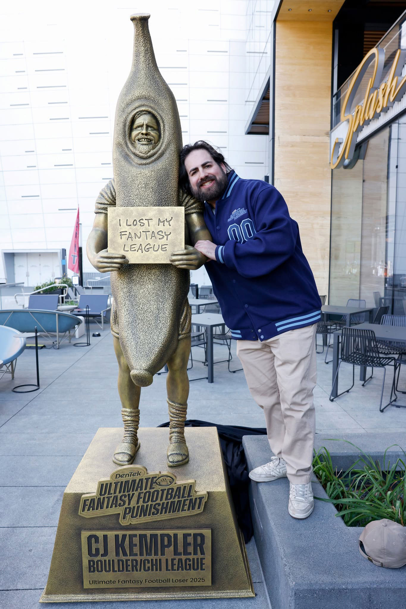WhiteClouds fabricated and hand-painted a full-scale faux bronze banana statue for DenTek’s Ultimate Fantasy Football Punishment reveal event in San Francisco.