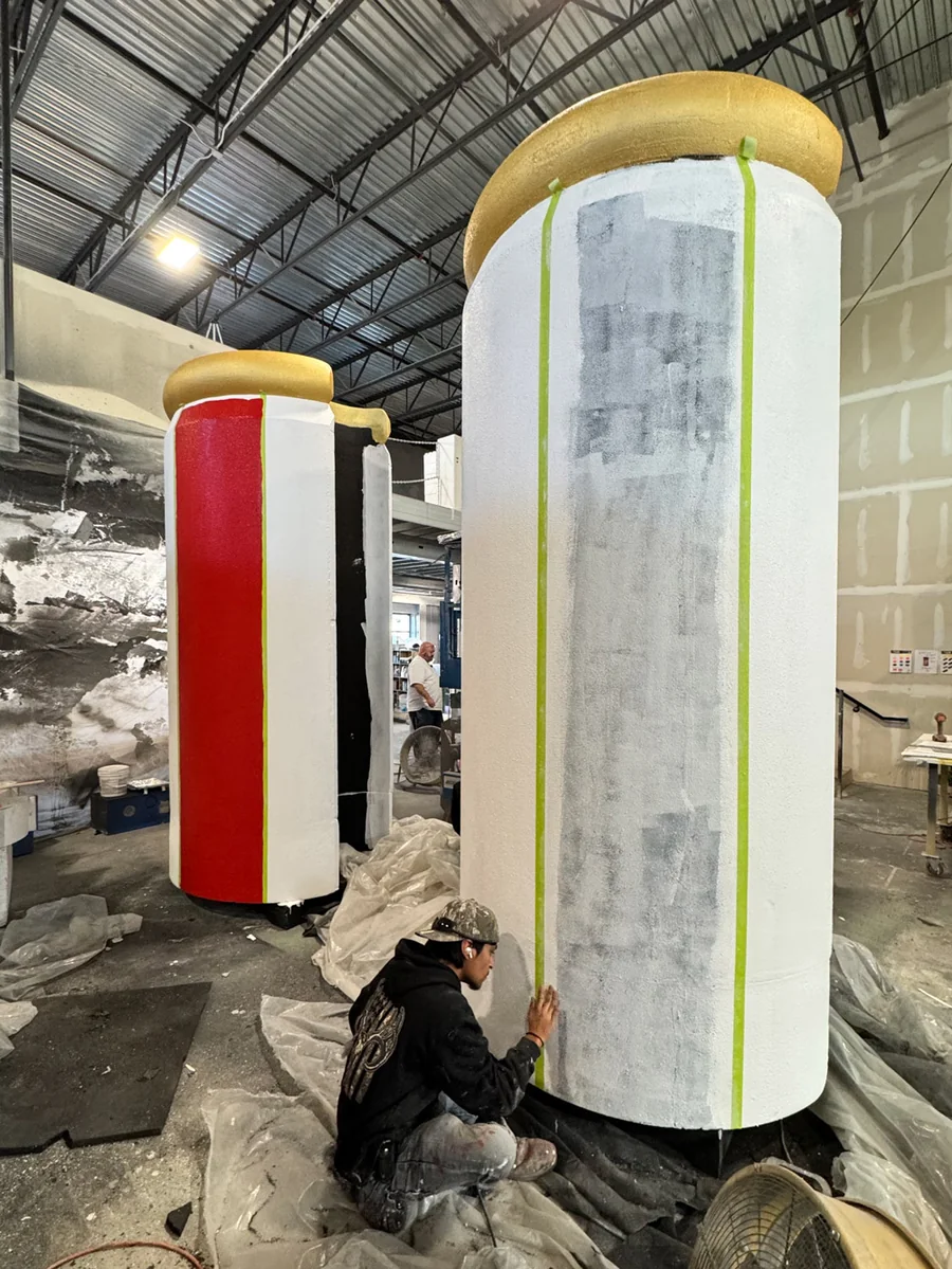 Masking the red and white stripe pattern on a giant nutcracker leg