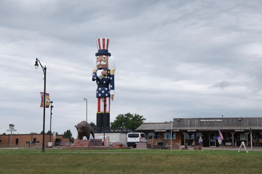 Wide view of the World's Largest Nutcracker landmark in Luverne, Minnesota