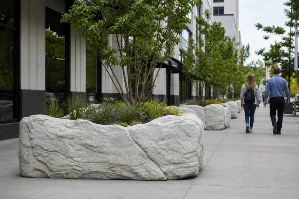 RP-118 — Commercial Streetscape Planter
