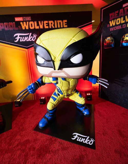 Wolverine Giant Funko Product Replica Statue Premiere